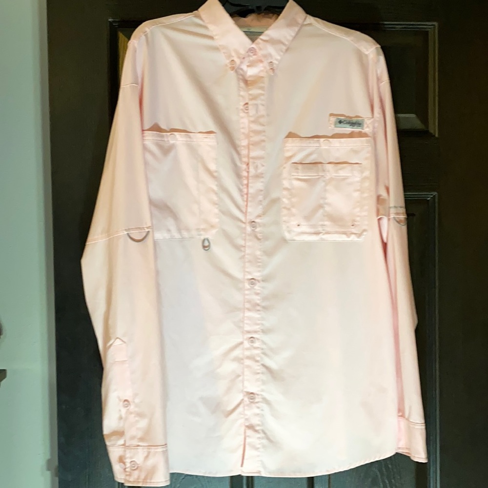 Men’s large - PFG Columbia long sleeved, vented shirt beautiful light pink